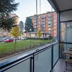 Tolstoi 83 Apartment